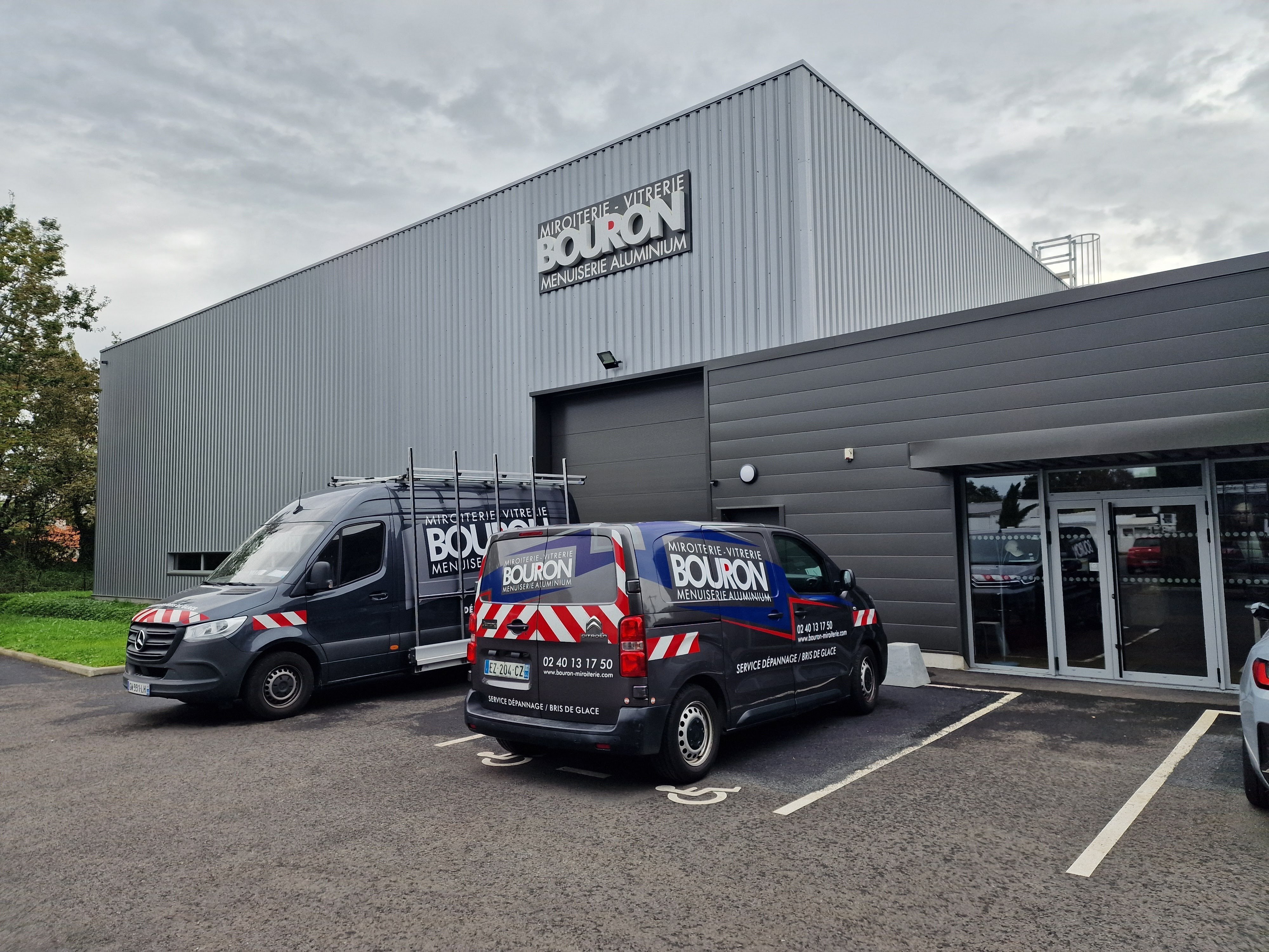 locaux-entreprise-bouron-miroiterie