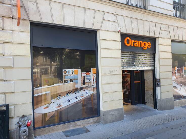 orange- devanture et porte